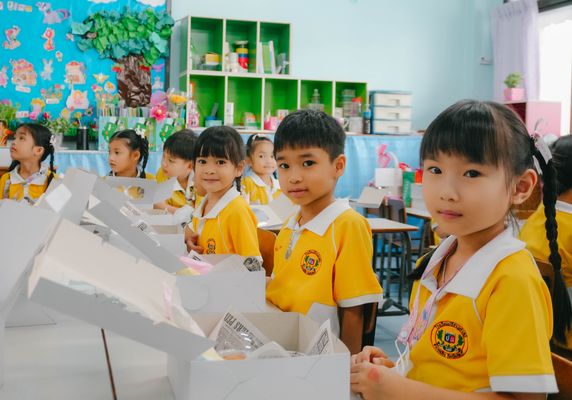 โรงเรียนปรีชานุศาสน์